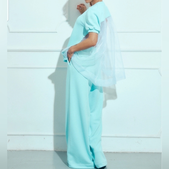 Sheer Back Jogger Set - Picture 2 of 6